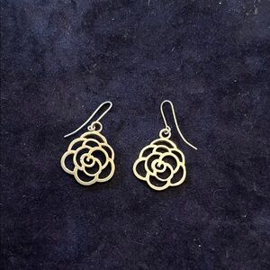 Elegant Silver Floral Earrings